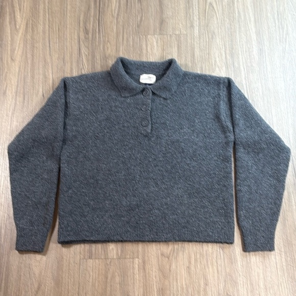 Gray Sweater - Cropped Style Layering Perfect - Picture 5 of 5